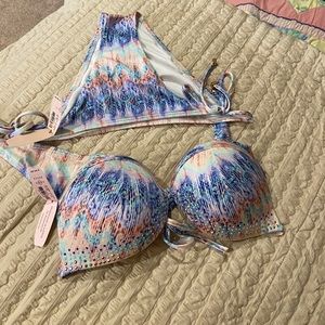 Victoria’s Secret bikini
